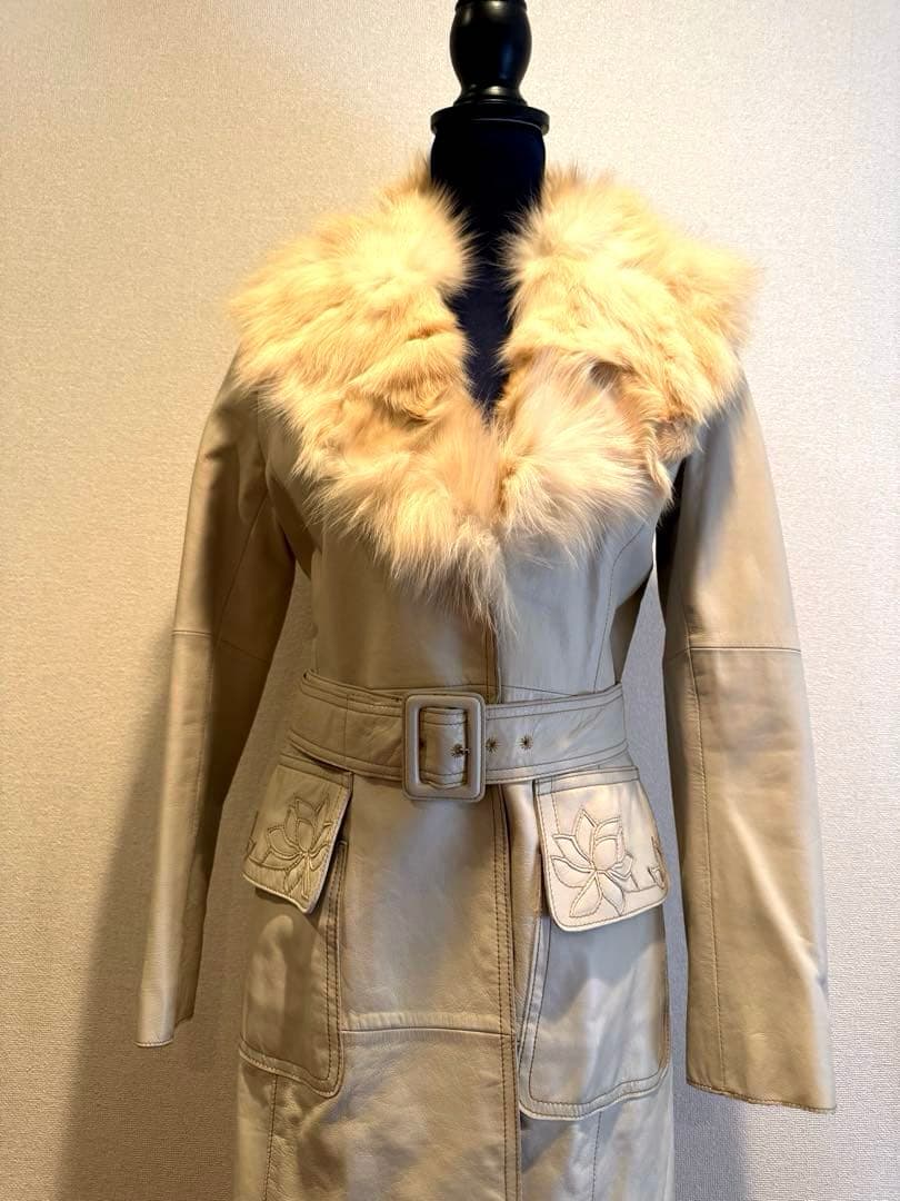 VIVIENNE TAM ✨ヴィヴィアンタム羊革コート　毛皮付き✨