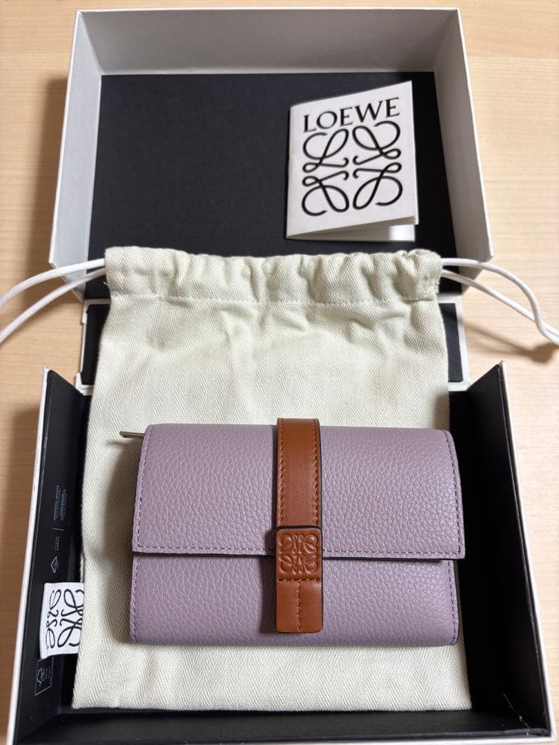 LOEWE 財布 バーティカル ウォレット スモール）【最終値下げ】