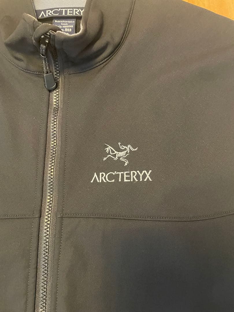 s*】様 Arc'teryx ブラック ベスト　美品