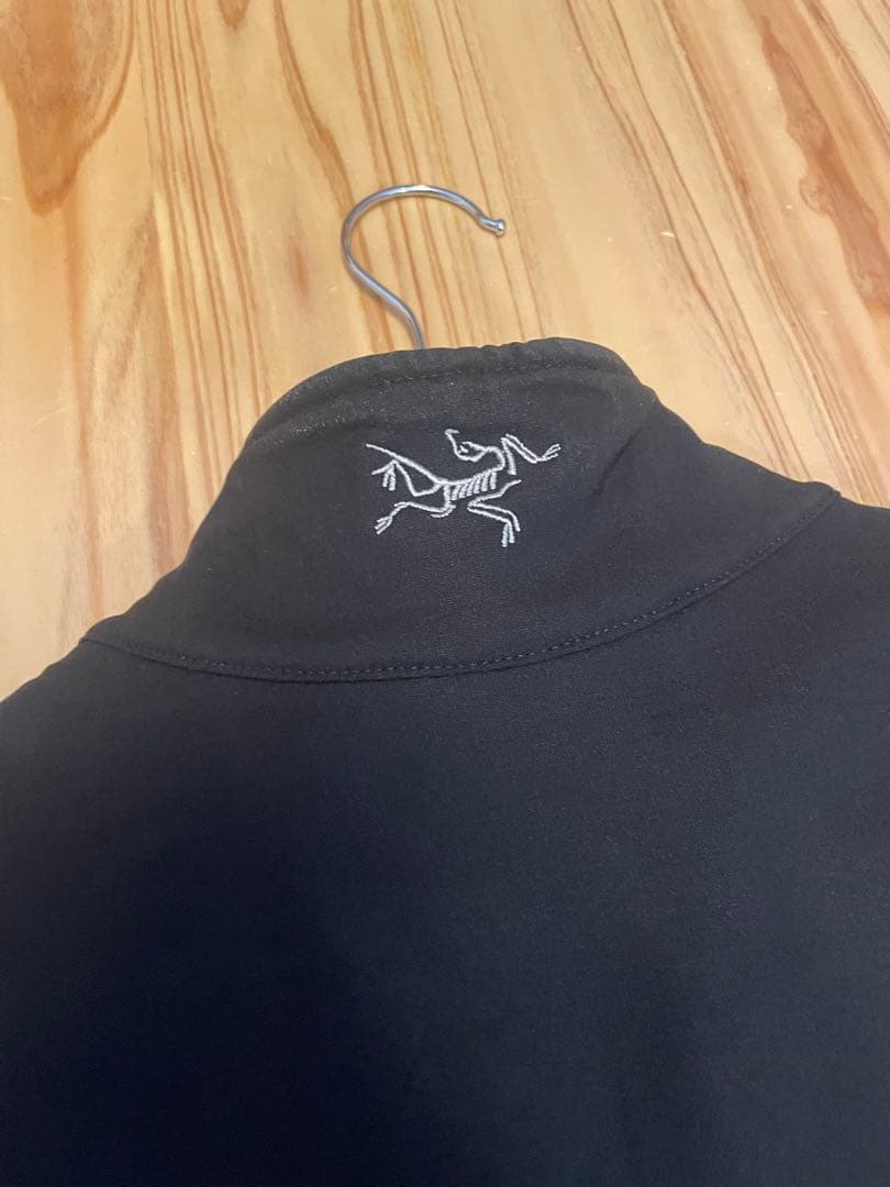 s*】様 Arc'teryx ブラック ベスト　美品