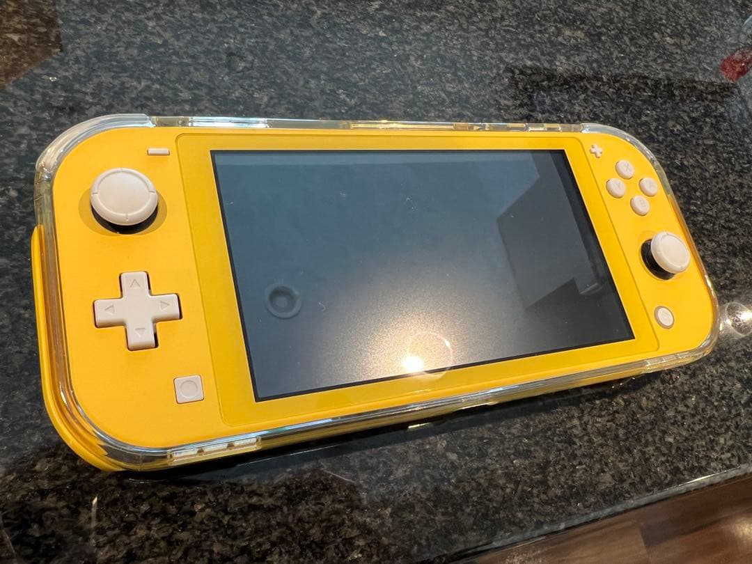 Nintendo Switch Lite イエロー[箱あり、充電器あり、美品]