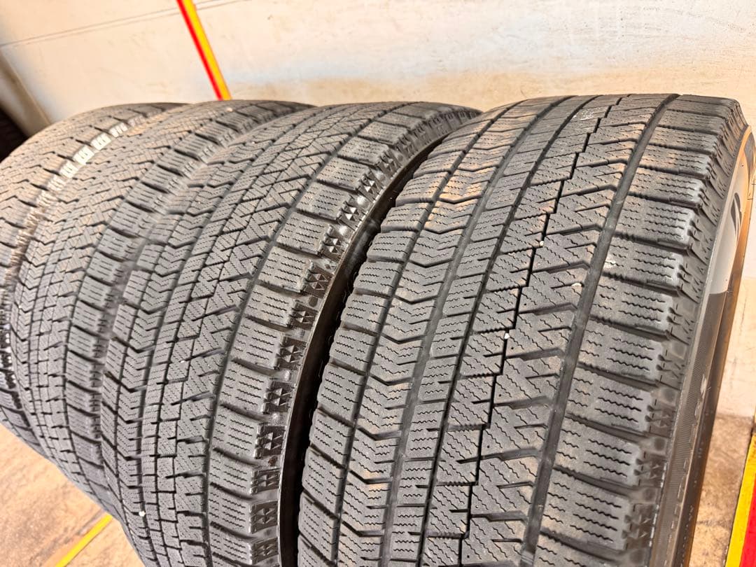 225/55r17 スタッドレス　VRX2 4本　エクストレイル　フォレスター