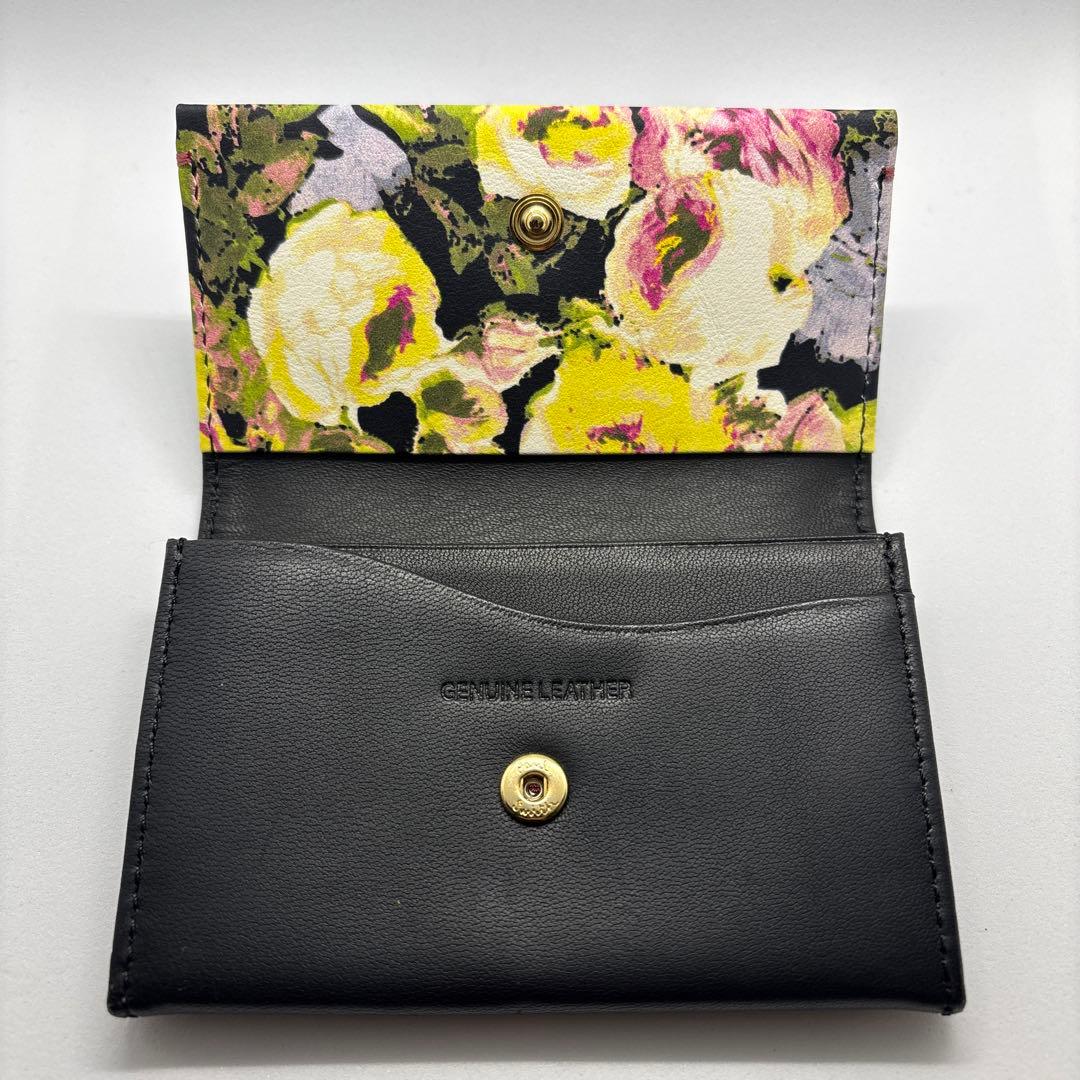 えりぷー 　Paul Smith 名刺入れ 黒 フラワー