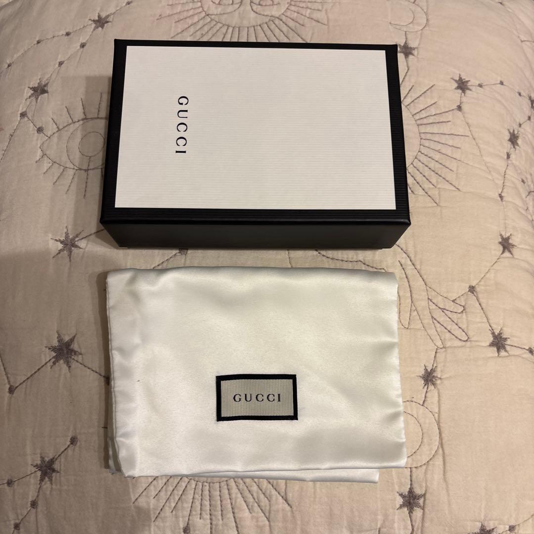 Gucci GG マーモント ピンクレザー二つ折り財布