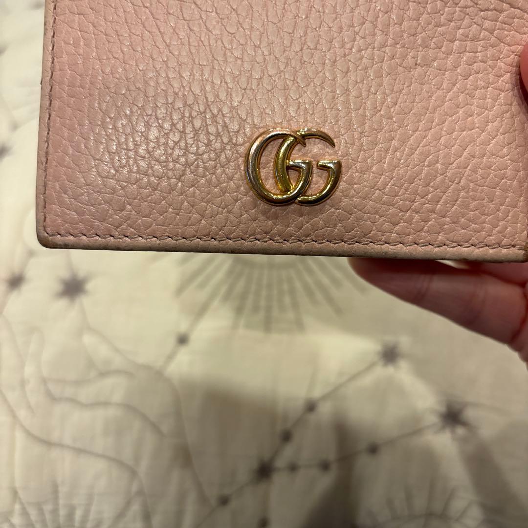 Gucci GG マーモント ピンクレザー二つ折り財布