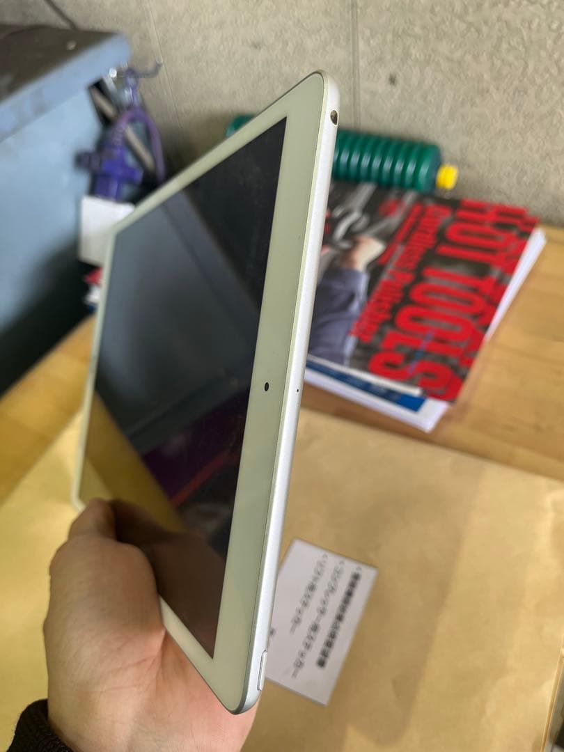 Apple iPad 第7世代32GB シルバー 本体