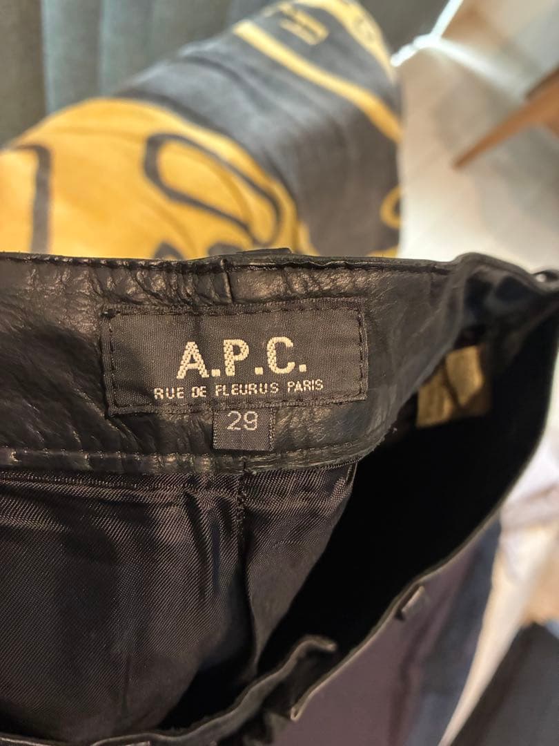 A.P.C. ブラックレザーパンツ サイズ29