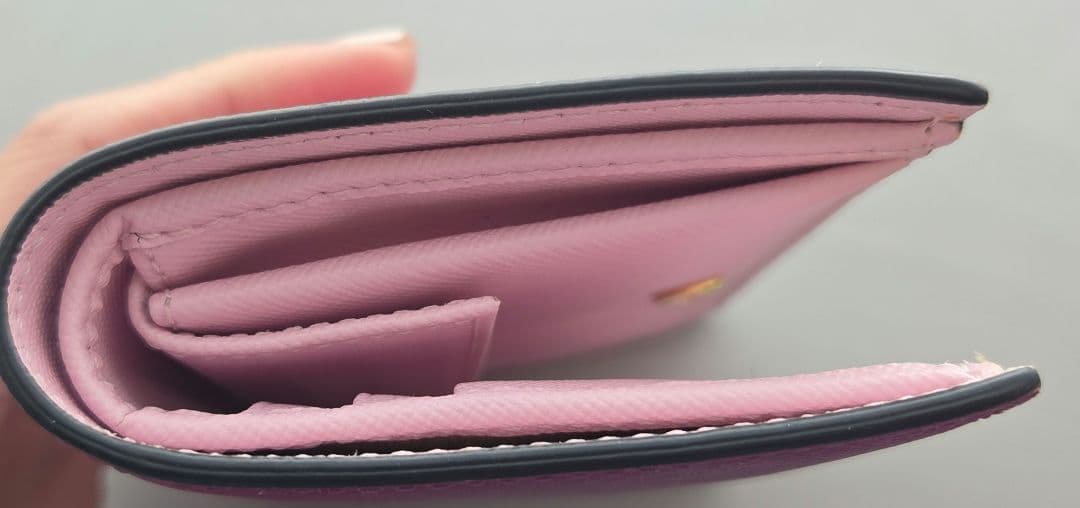 Aki　　MARNI　二つ折り財布