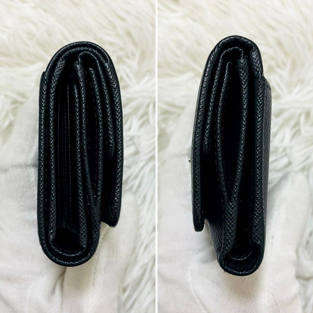 極美✨付属完備✨PRADA 三つ折り財布 サフィアーノ 三角ロゴ レザー 黒