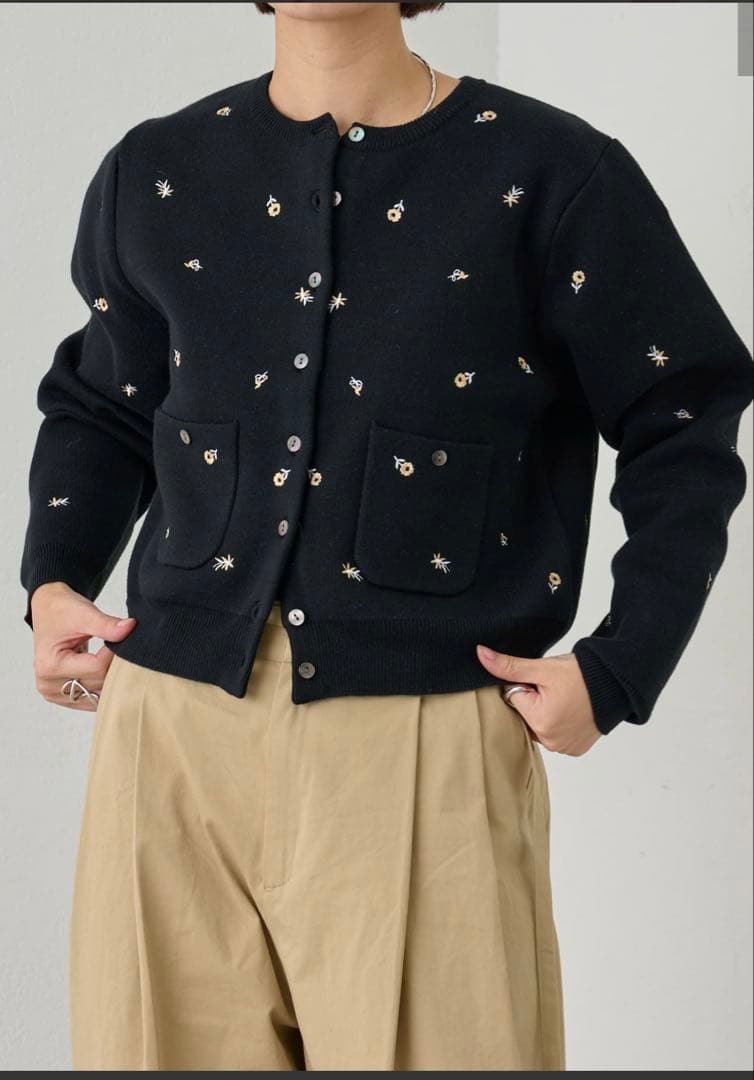 【美品】omekashi 刺繍スウェットライクポケットカーディガン