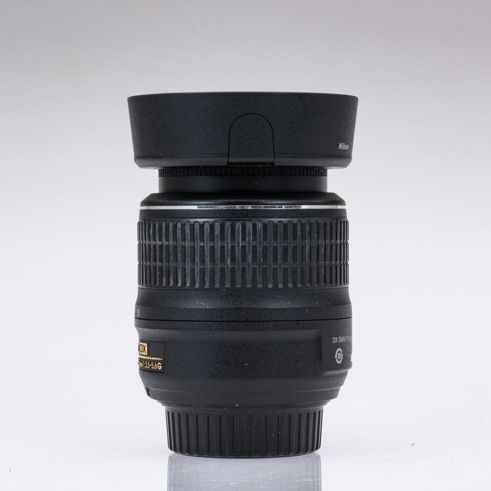 Nikon DX ダブルレンズセット AF-S 18-55mm 55-200mm