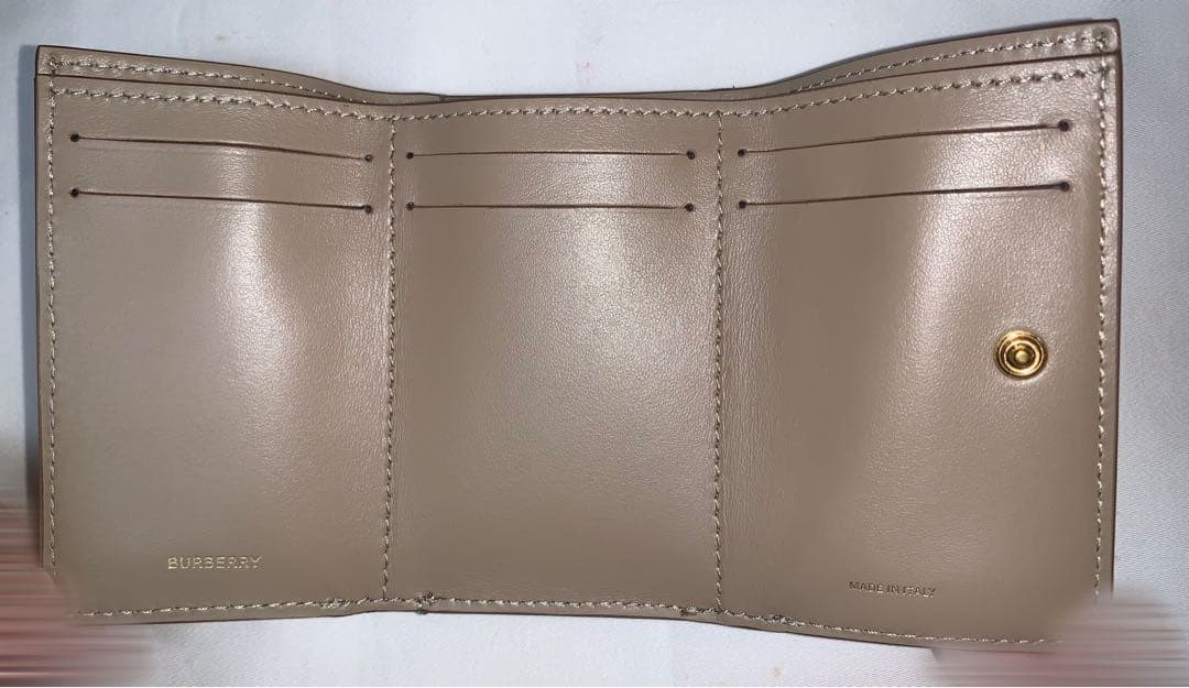 Burberry 三つ折り財布
