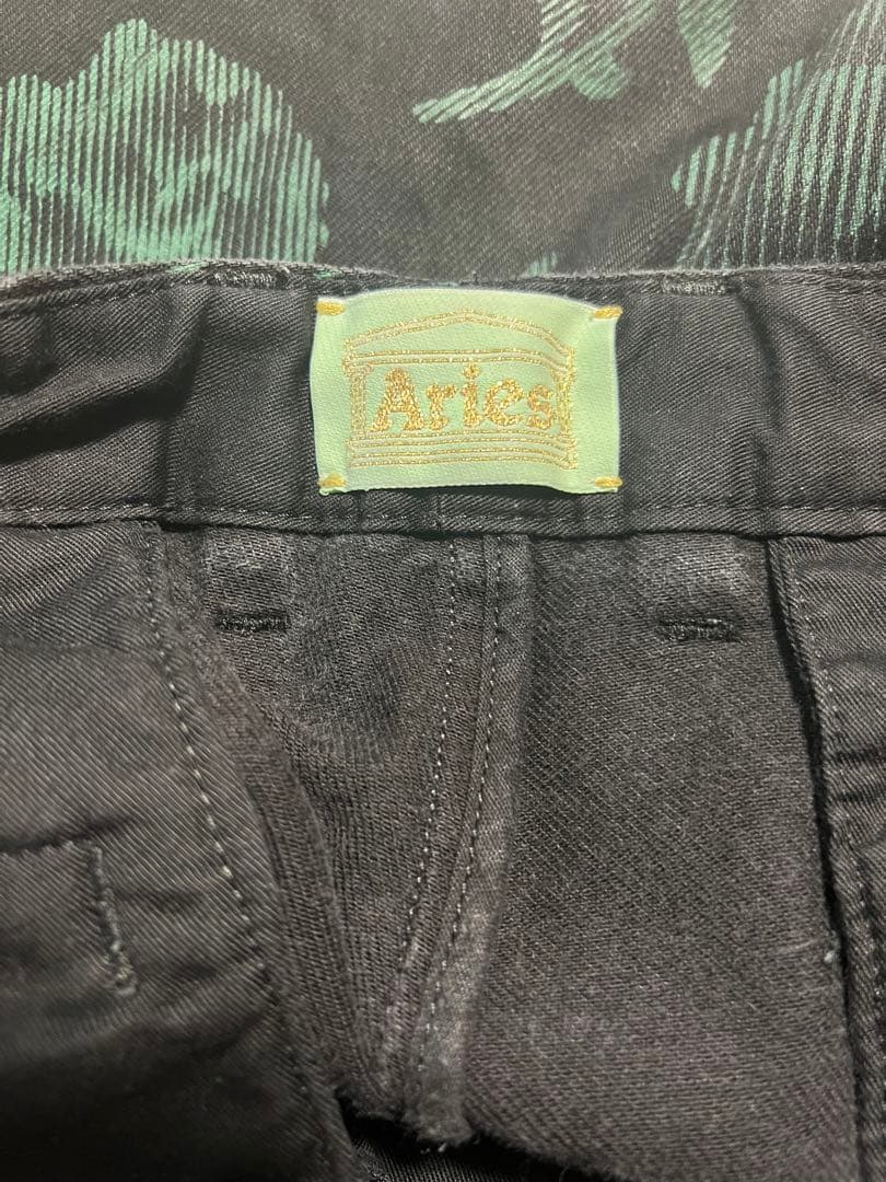 Aries rose pants 四千頭身　都築　着用