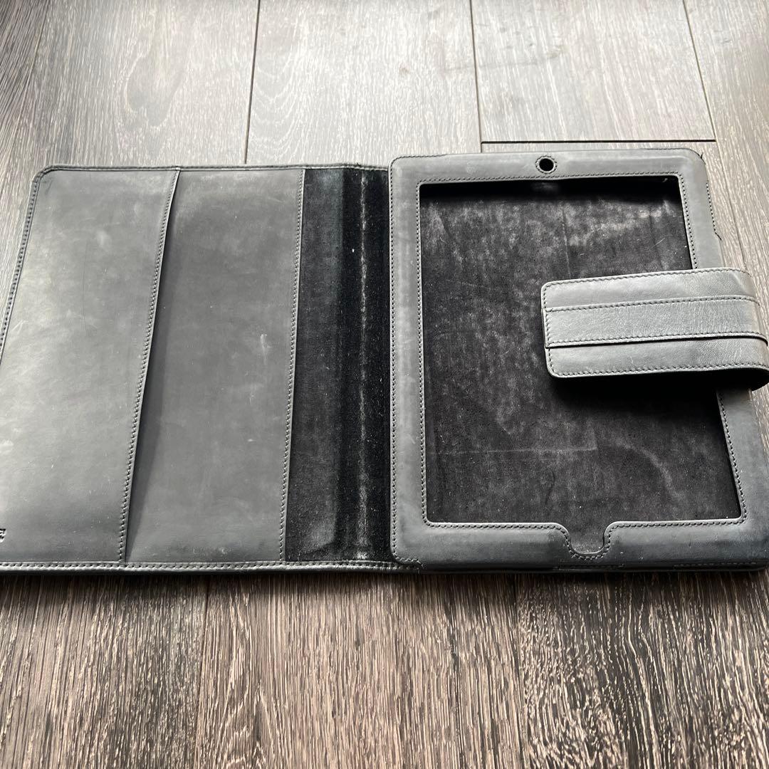Gucci ブラックレザー iPadケース