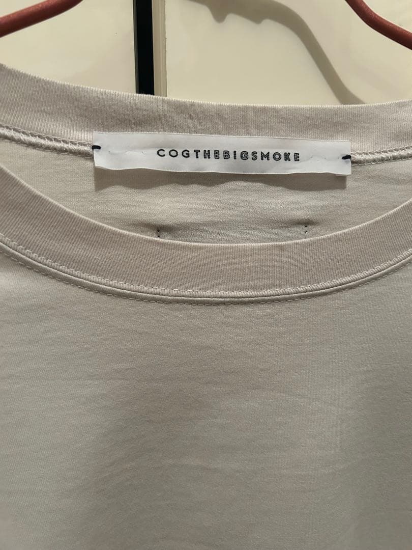 COGTHEBIGSMOKE　Tシャツ　 DELTA TEE グレージュ