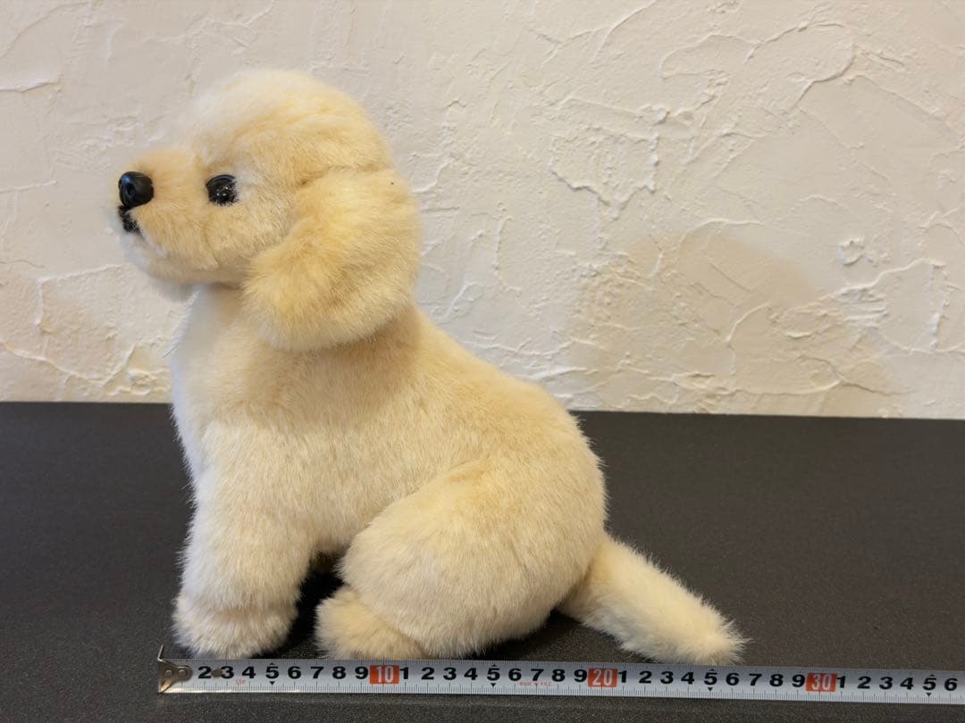 ゴールデンレトリバーの犬のぬいぐるみ