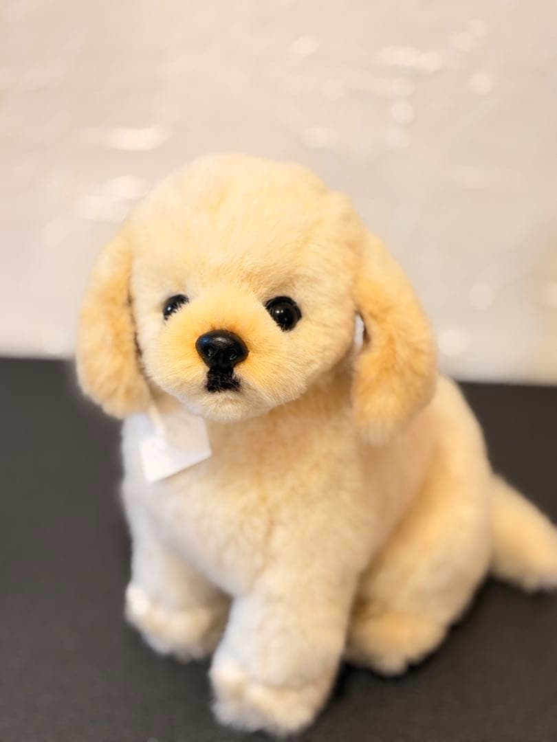 ゴールデンレトリバーの犬のぬいぐるみ