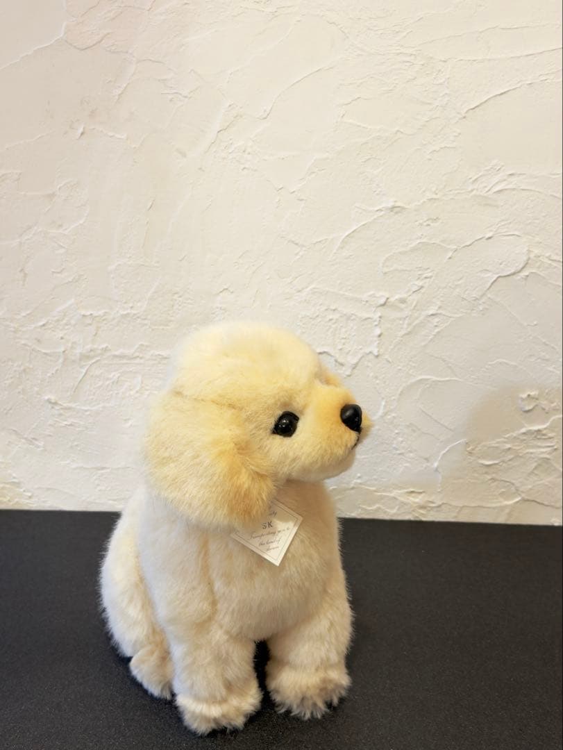 ゴールデンレトリバーの犬のぬいぐるみ