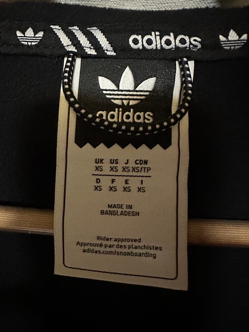 希少美品　adidas スノーボードウェア　ジャケットパーカー　XS 男女
