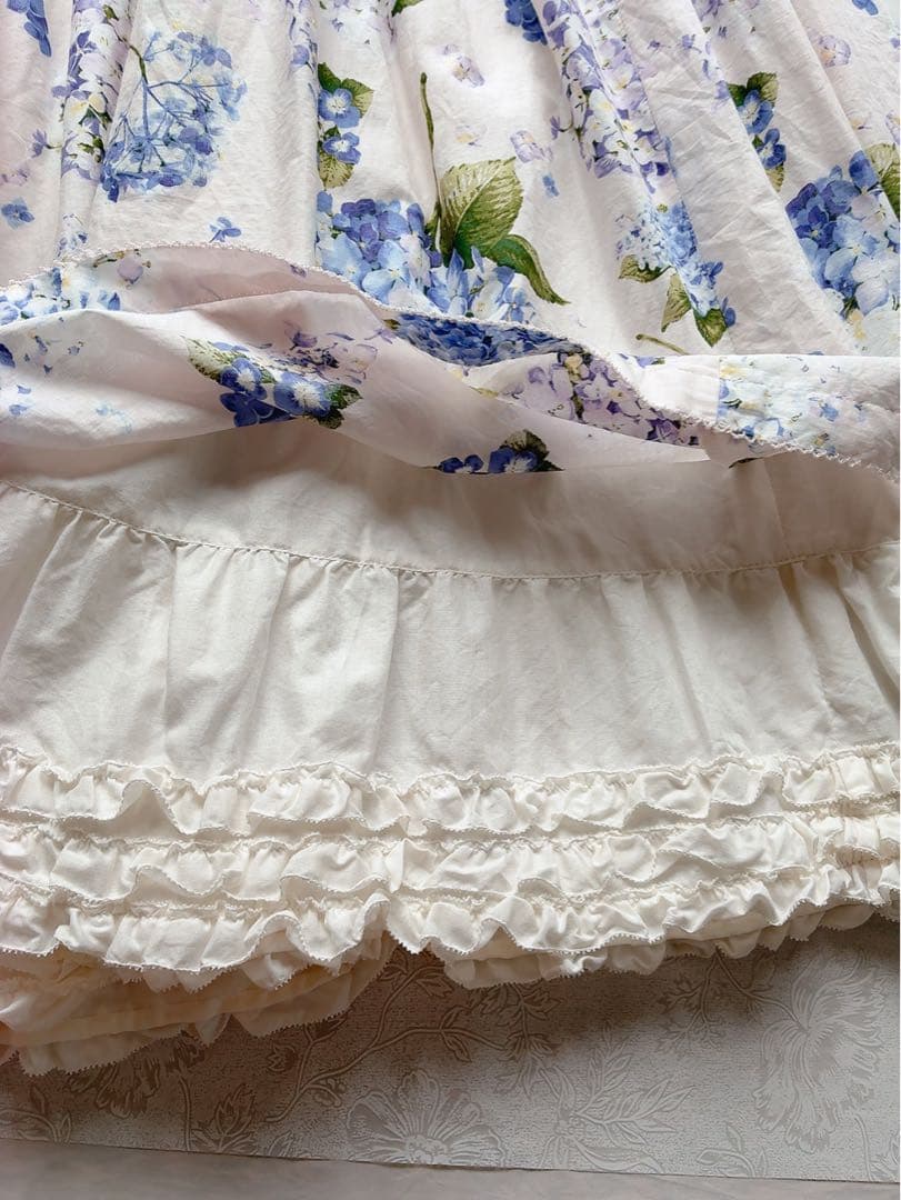 ピンクハウス❤️【美品】あじさいプリントのミディ丈ワンピース❤️2025Spring