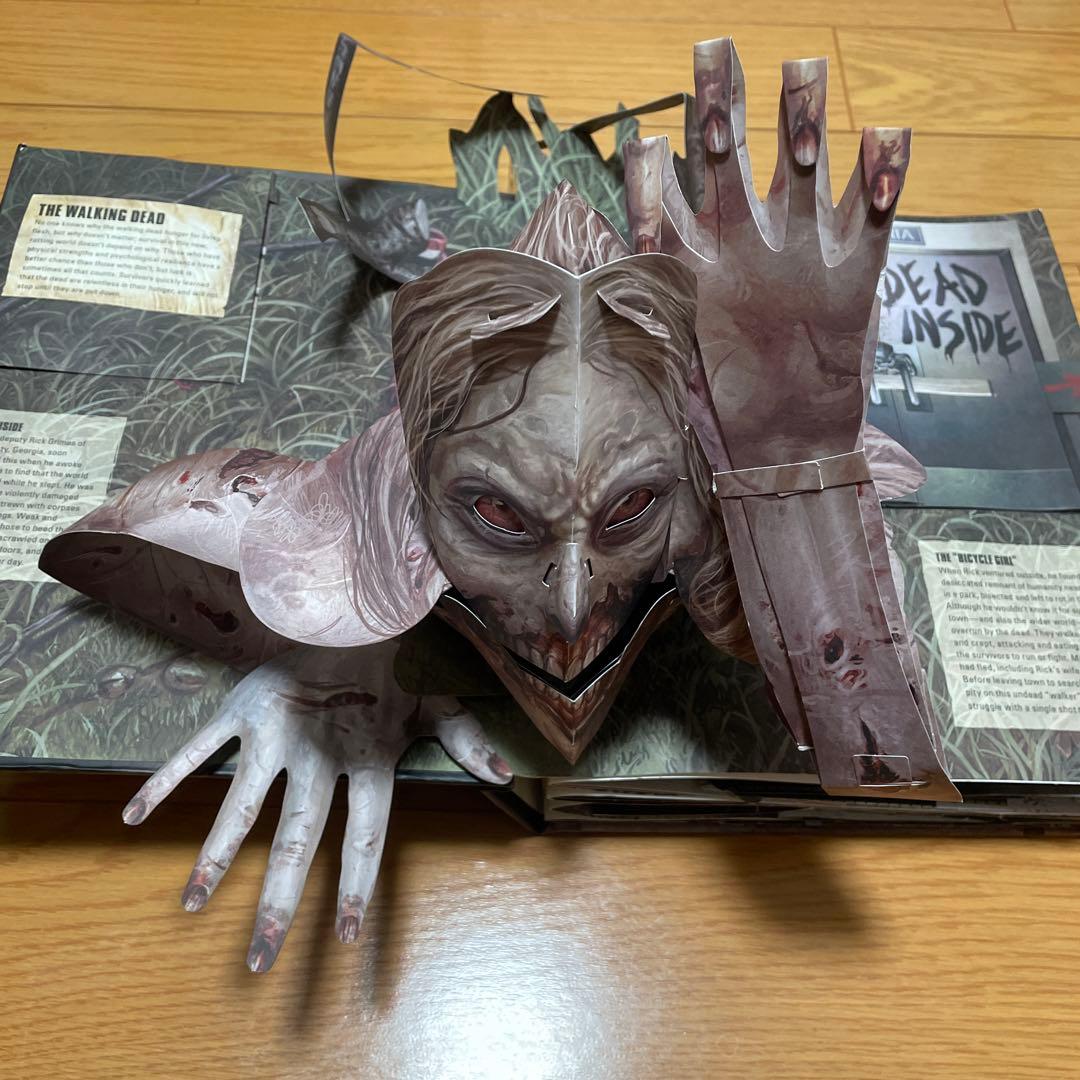ウォーキングデッド　仕掛け絵本　WALKING DEAD