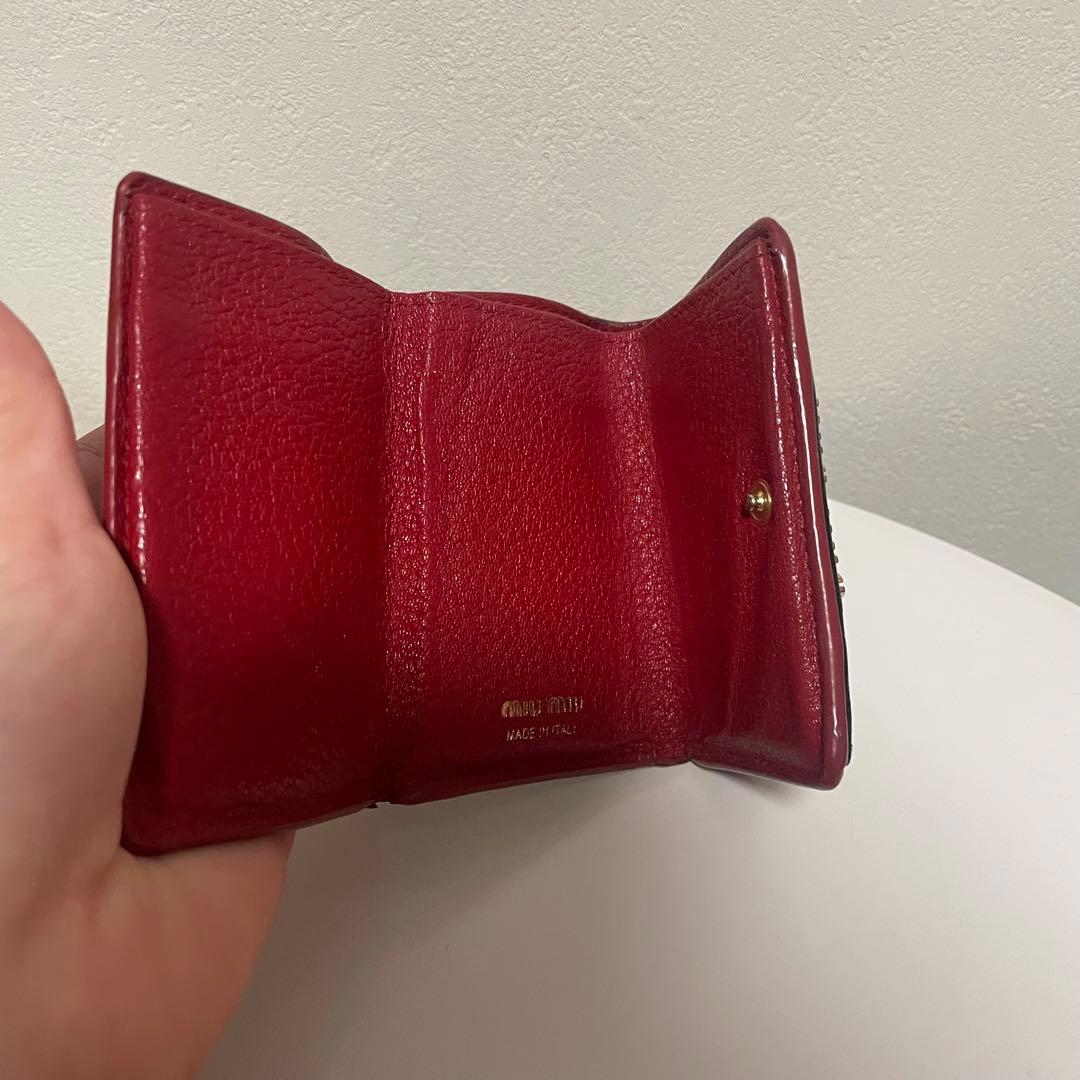 miumiuラブレター三つ折り財布