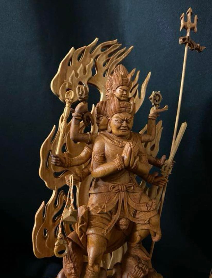 仏教工芸品　木彫仏像　最高級品　仏師手仕上げ品　大元帥明王立像