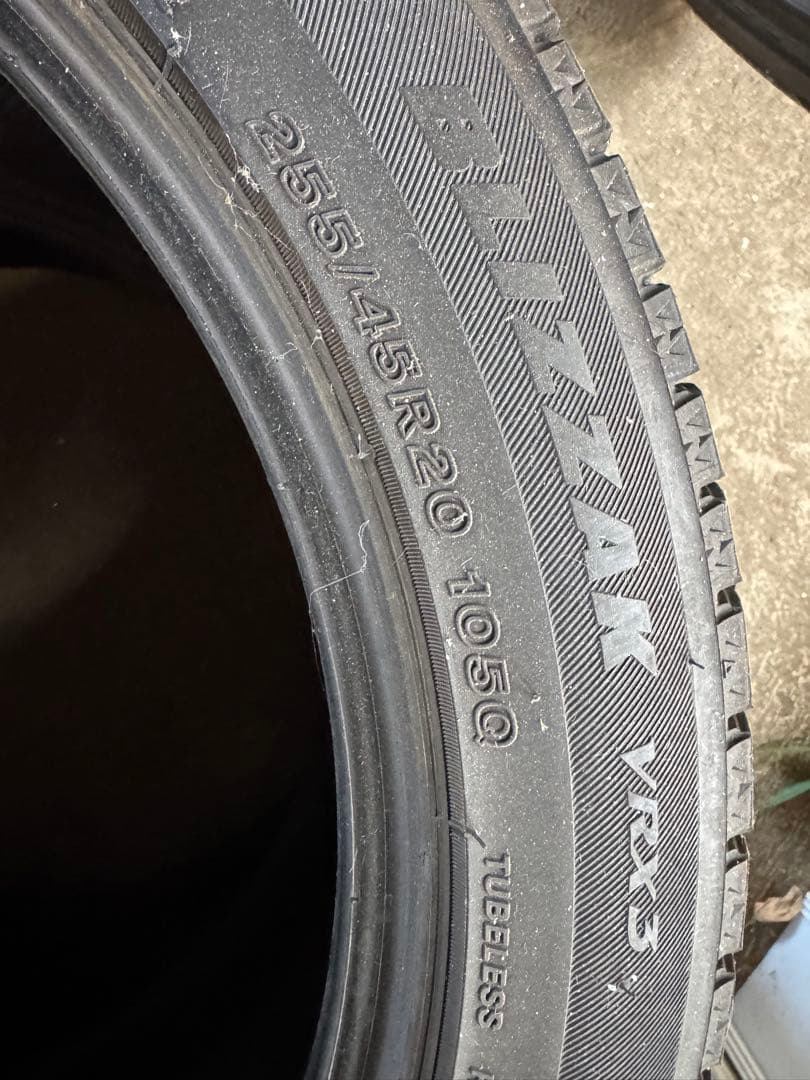 255/45R20 2022年製　ブリザック　VRX3 4本　スタッドレス