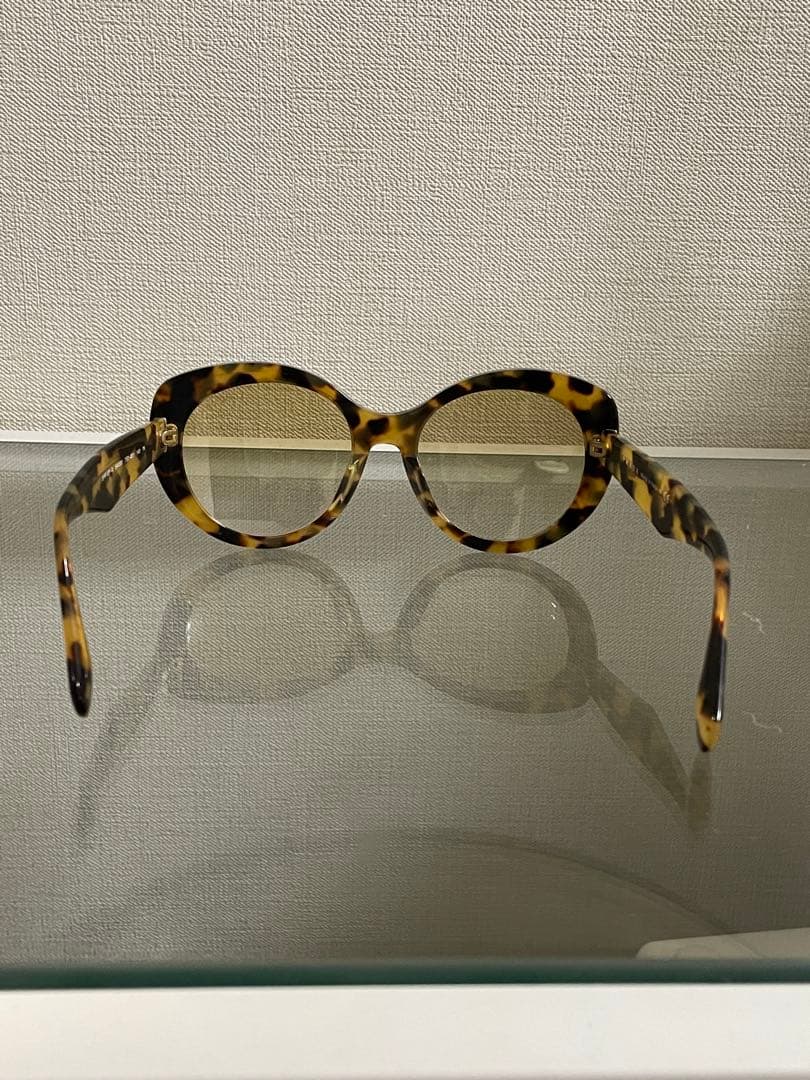 PRADA べっ甲柄サングラス　キャットアイ