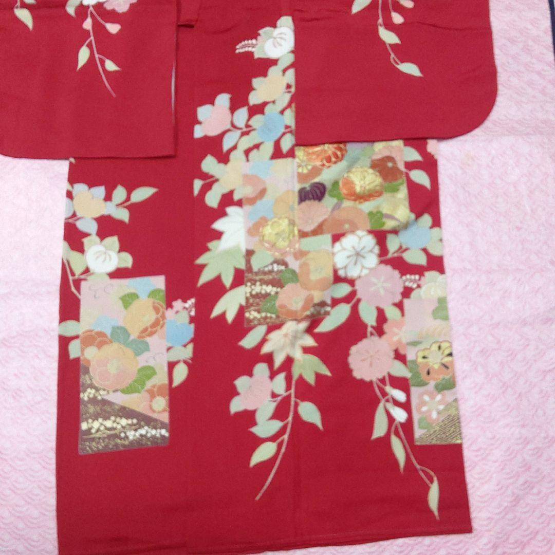⭐❣️作者落款有り。真っ赤な古典柄素敵な振り袖です♪