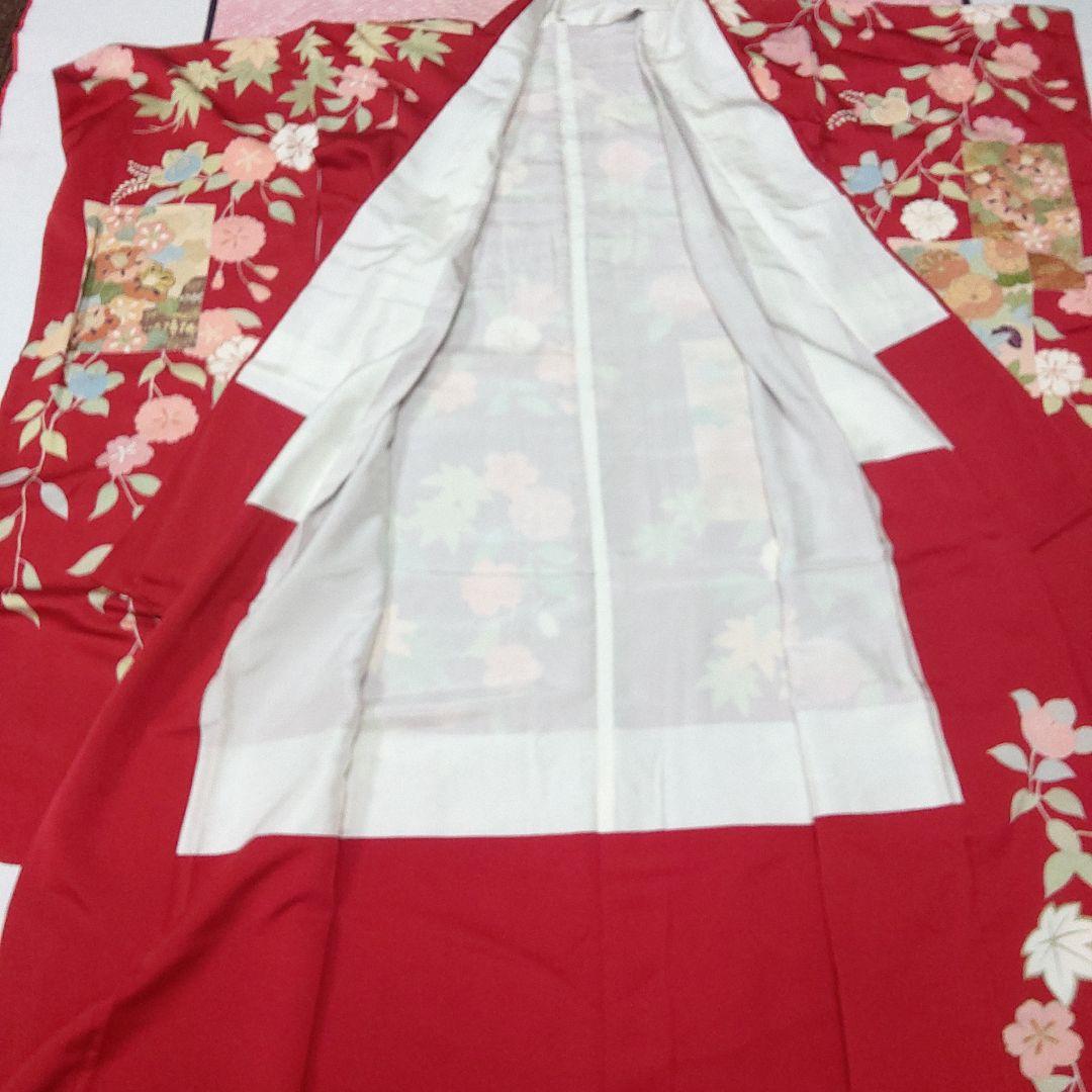 ⭐❣️作者落款有り。真っ赤な古典柄素敵な振り袖です♪