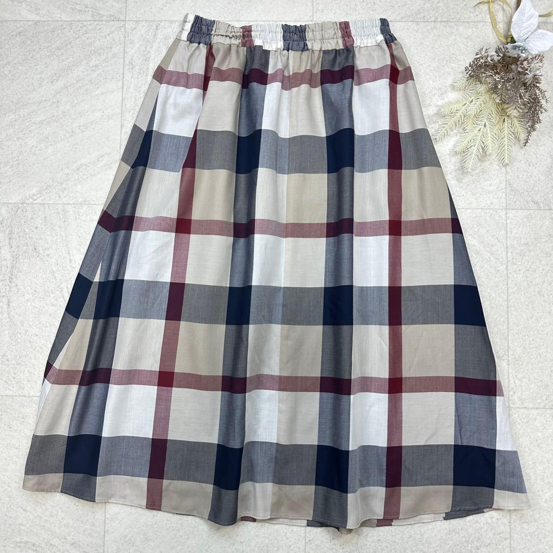 ① 美品【ブルーレーベルクレストブリッジ】チェック フレア ロングスカート 40