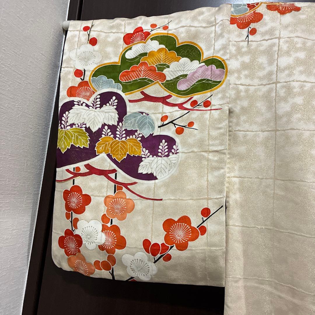 か*ん様 豪華訪問着ゴールド地柄、大松竹梅柄、朱緑黒、格式高い豪華縁取菊金銀刺繍