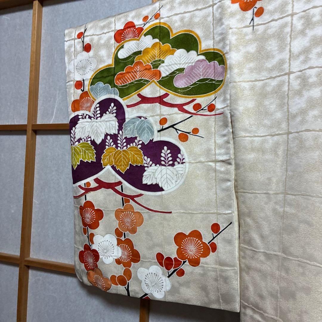 か*ん様 豪華訪問着ゴールド地柄、大松竹梅柄、朱緑黒、格式高い豪華縁取菊金銀刺繍
