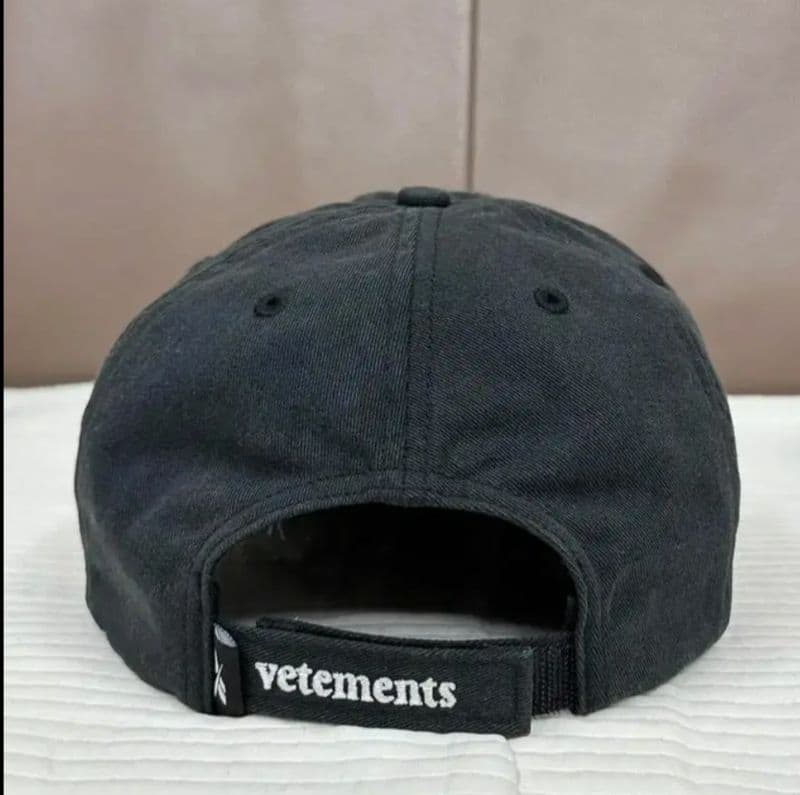 vetements × reebok キャップ