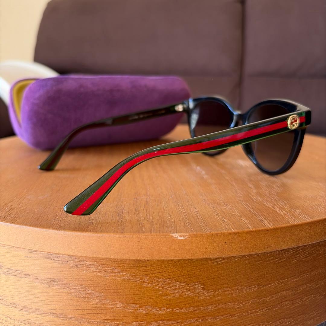 Gucci GG0702SK サングラス ブラック/グリーン/レッド