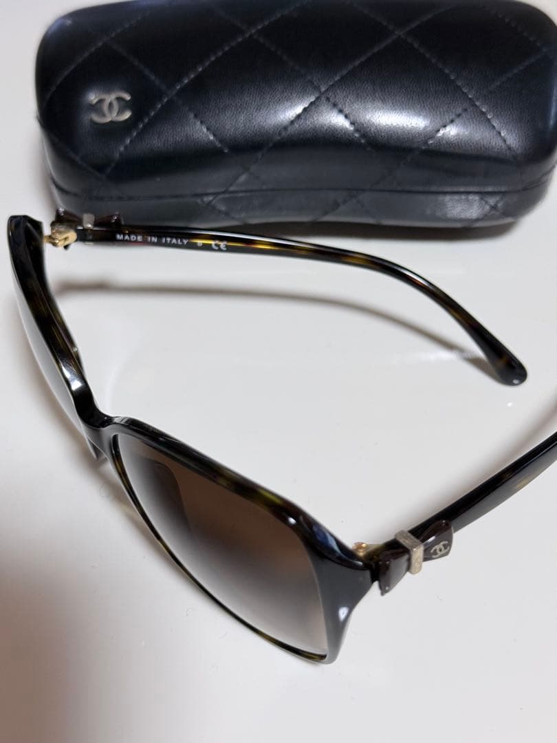 CHANEL ブラウンレンズ サングラス ケース付き