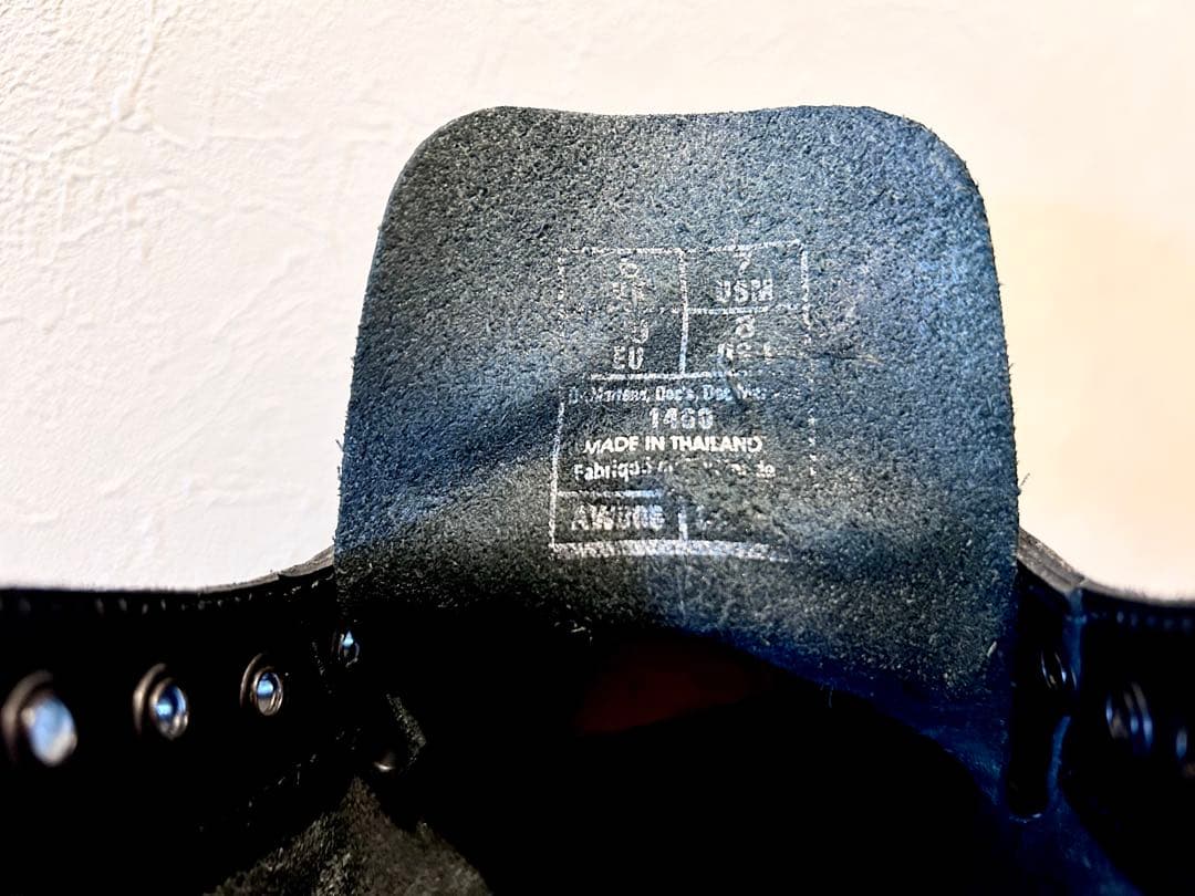 Dr. Martensドクターマーチン 8ホール ブーツ リボン オールブラック