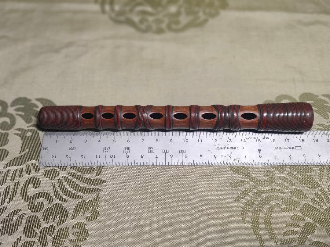 篳篥(ひちりき) 煤竹籐巻　扇面管箱付