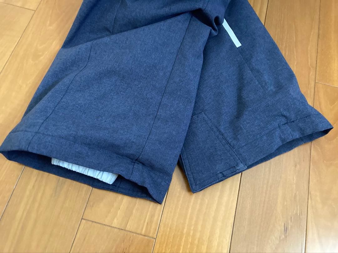 美品　DESCENTEスキーウェア ジュニア160 女の子