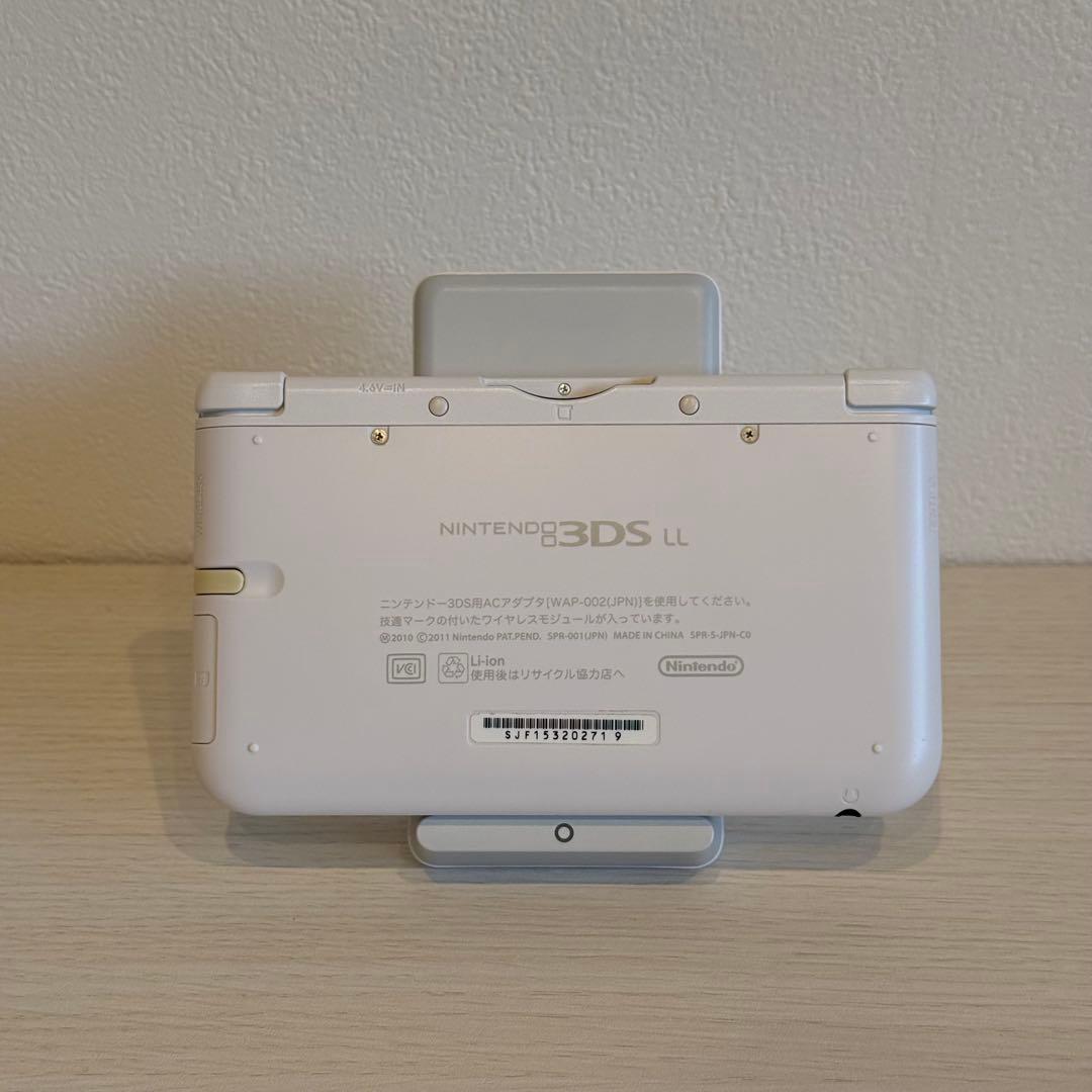 ニンテンドー3DS LL ホワイト 箱付き 3-032