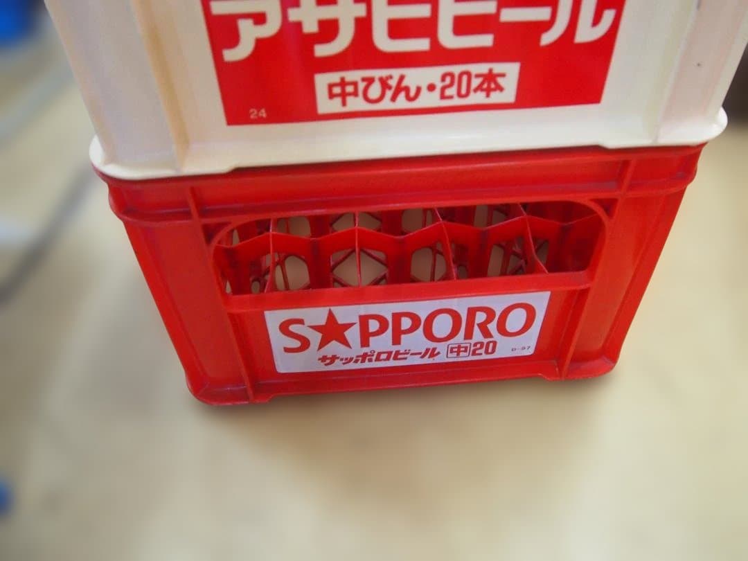 中古　サッポロ　アサヒ　ビールケース　4点まとめて　椅子　キャンプ　店舗に