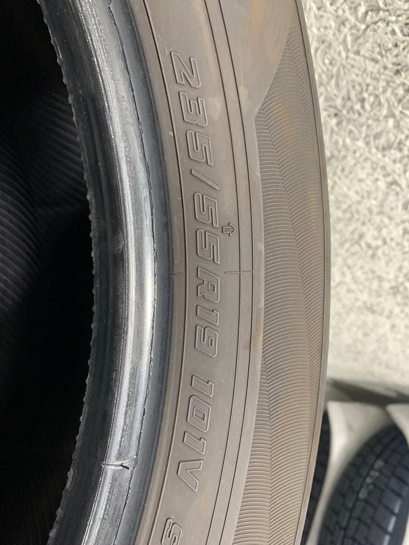 2025年製　235/55R19 　RAV4 中古品　センター溝約6.5mm