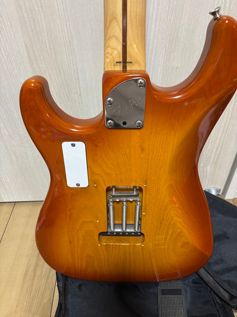 【3/2取り下げ予定】Fender Japan STR-850LS Hシリアル