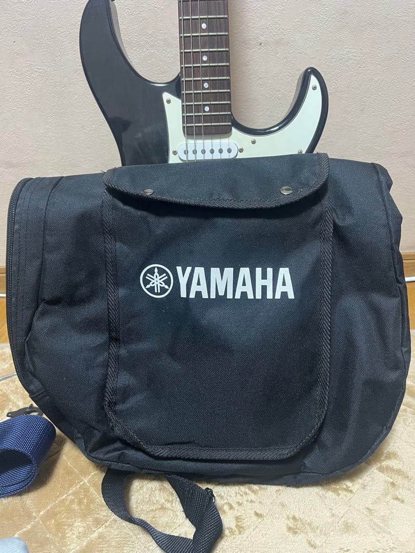 Yamaha PACIFICA 212VFM エレキギター