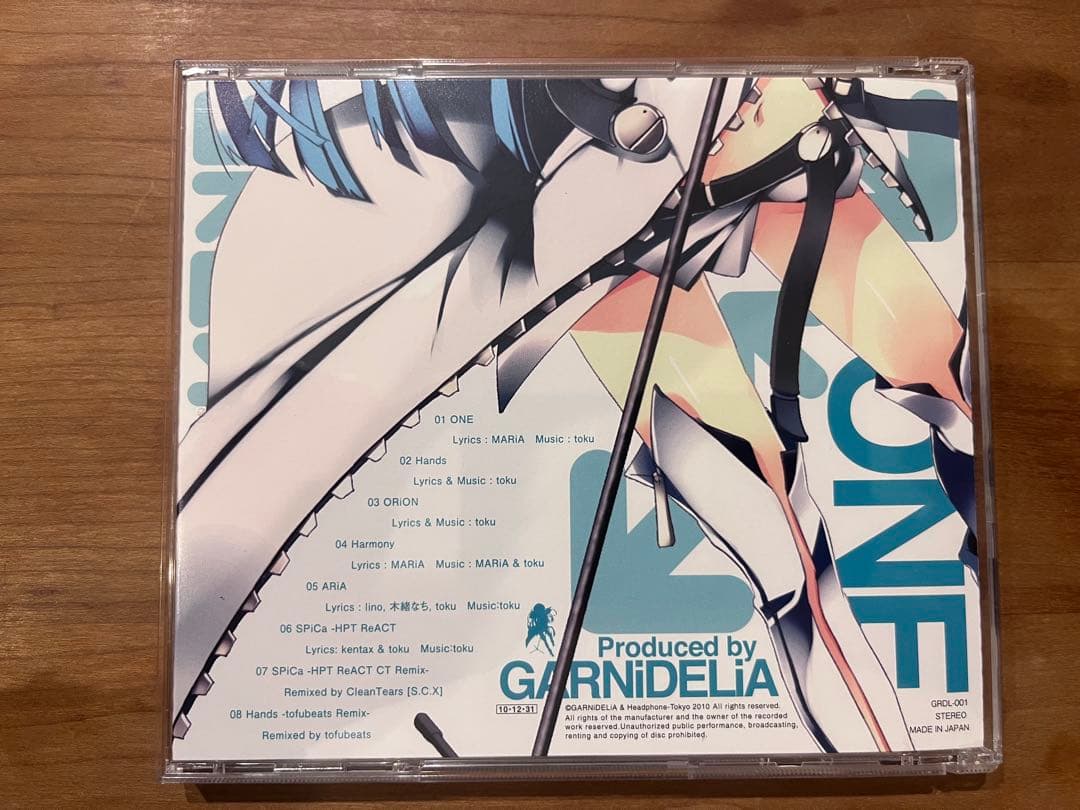 GARNiDELiA ONE サイン入り