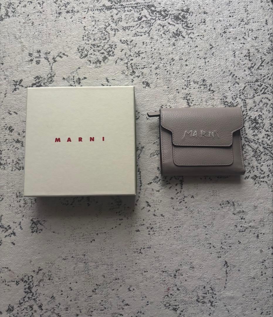 MARNI (マルニ) WALLET FLAP SQUARED 財布