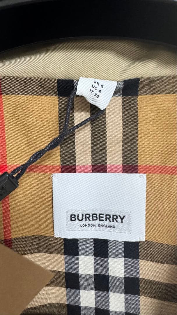 SALE中！！BURBERRY【未使用タグ付】ギャバジンコート