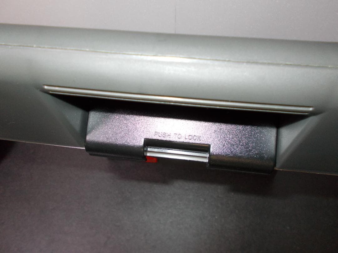 Rubbermaid ラバーメイド　パーツケース