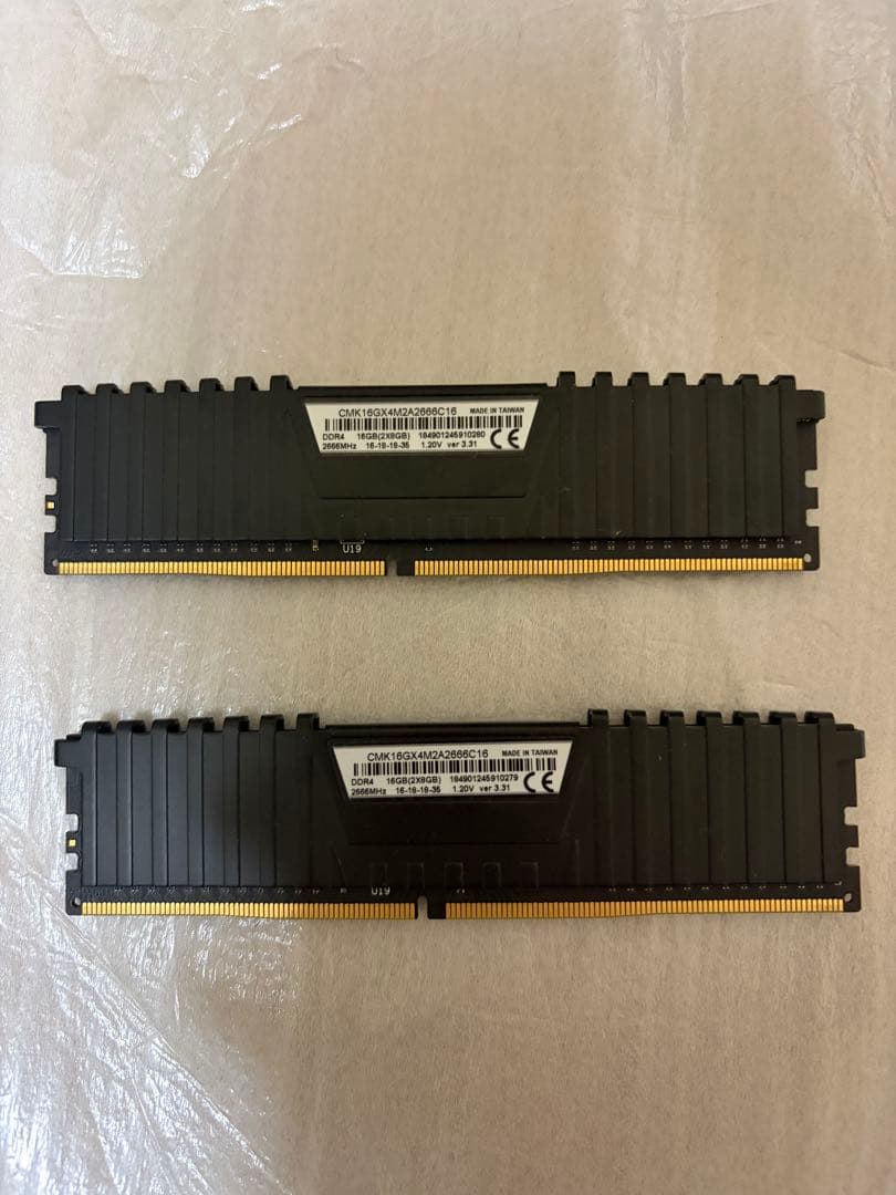 Corsair DDR4 8GBx2(16GB) ジャンク品